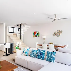 Entire House- 3br With Private Roof Deck Playa del Carmen